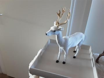 kerstfiguur wit hert beschikbaar voor biedingen