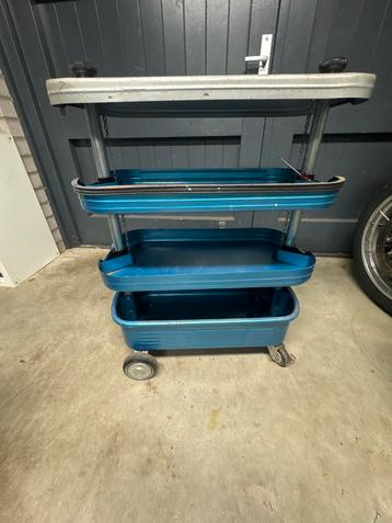 Gereedschapswagen met 3 Lades beschikbaar voor biedingen