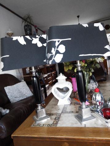 tafel lampen beschikbaar voor biedingen
