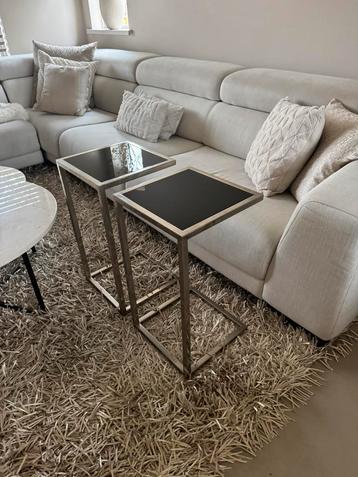 Richmond, 2 bijzettafels bank beschikbaar voor biedingen