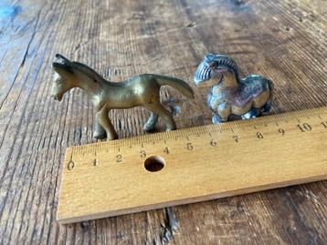 Verzameling kleine paardjes, tin, koper, hout, verzilverd beschikbaar voor biedingen