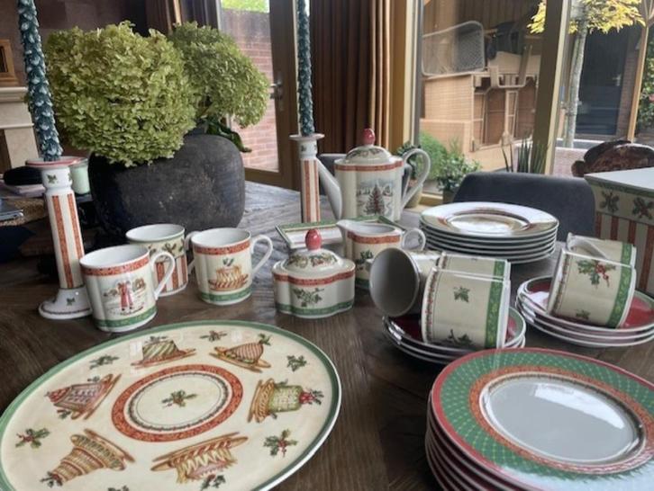 kerstservies, Huis en Inrichting, Keuken | Servies, Zo goed als nieuw, Overige stijlen, Aardewerk, Ophalen
