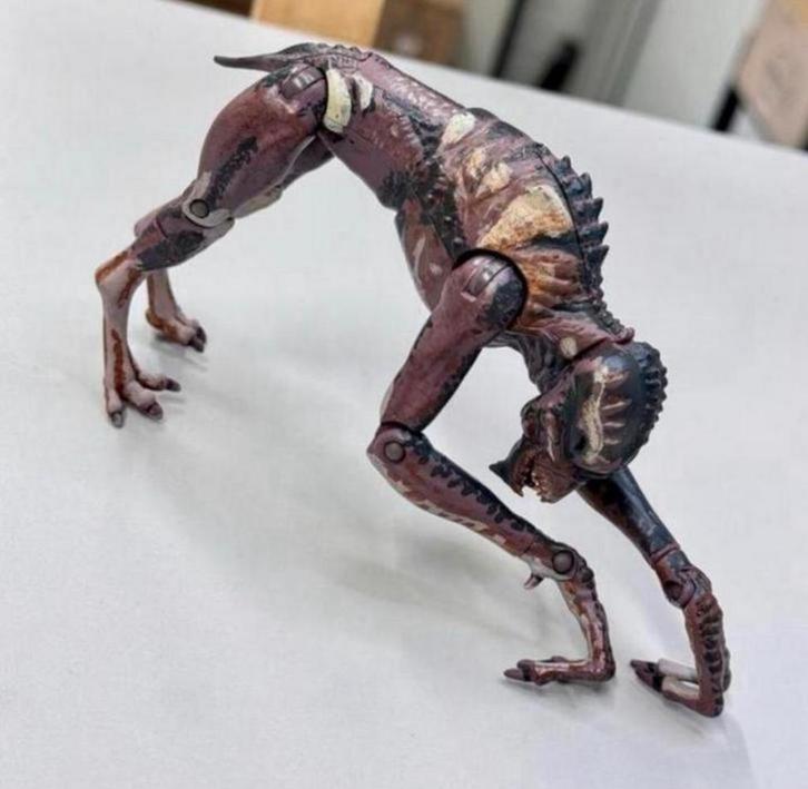 Figurine Officieel Primeval Future Predator 6 inch Zeldzaam, Verzamelen, Poppetjes en Figuurtjes, Zo goed als nieuw, Ophalen of Verzenden