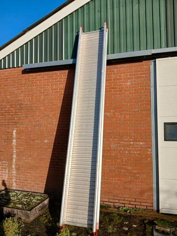 4 stuks loopbrug loopvloer Euroscaffold 4 mtr + ophanghaken  beschikbaar voor biedingen