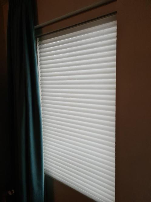 Mooie kwaliteit, crème Luxaflex Silhouette rolgordijn., Huis en Inrichting, Stoffering | Gordijnen en Lamellen, Gebruikt, 150 tot 200 cm