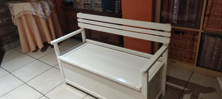 Vintage massief houten kinderkamer bankje merk Kibofa, Kinderen en Baby's, Kinderkamer | Tafels en Stoelen, Zo goed als nieuw