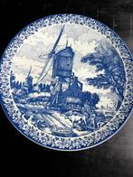 Delfsblaauw wandbord gemaakt door Chemkefa Maastricht), Antiek en Kunst, Antiek | Wandborden en Tegels, Ophalen of Verzenden