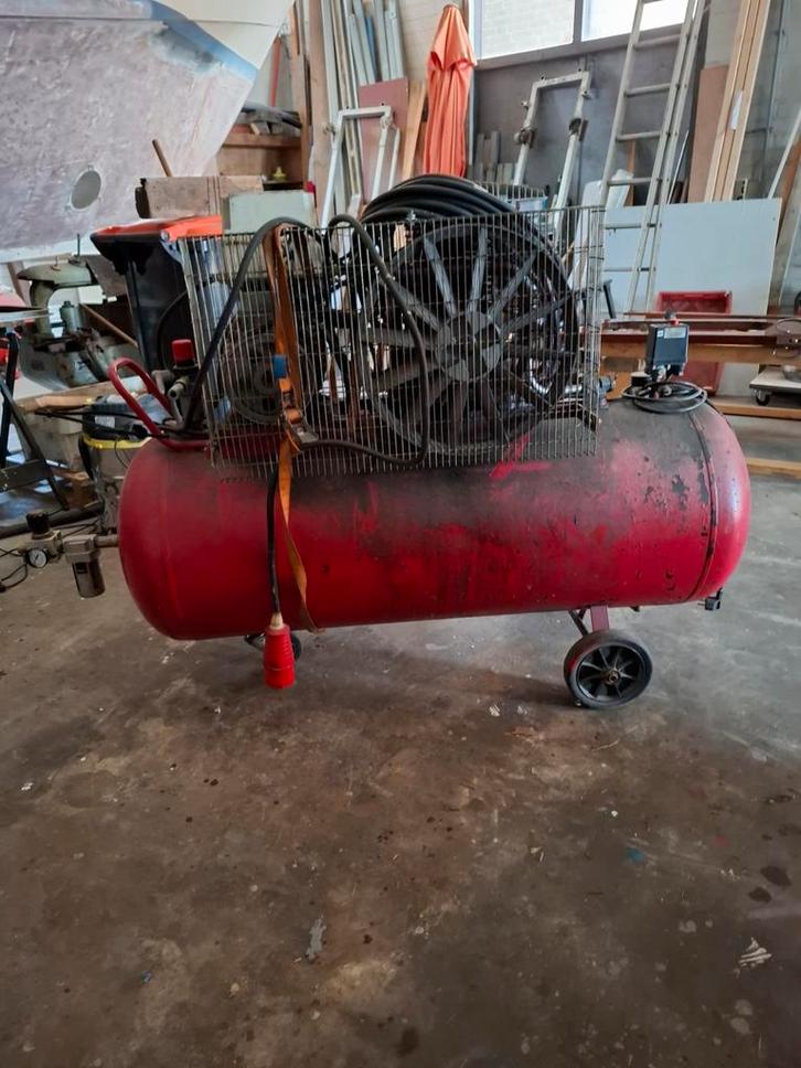 Gebruikte 380V Compressor - 200 Liter, Doe-het-zelf en Verbouw, Compressors, Gebruikt, 6 tot 10 bar, 100 liter of meer, 200 tot 400 liter/min