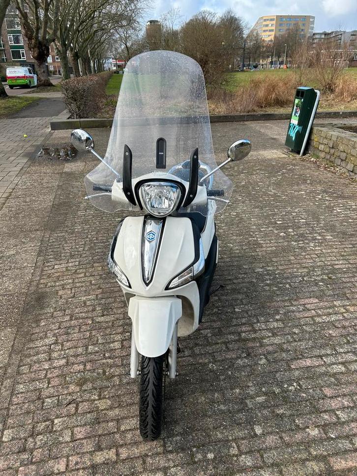 Piaggio Liberty 45km/h, Nette staat!, Fietsen en Brommers, Scooters | Piaggio, Zo goed als nieuw, Overige modellen, Benzine, Ophalen