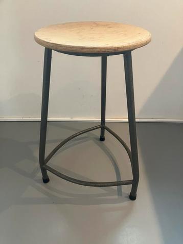 Hoge retro kruk in Friso Kramer-stijl vintage beschikbaar voor biedingen