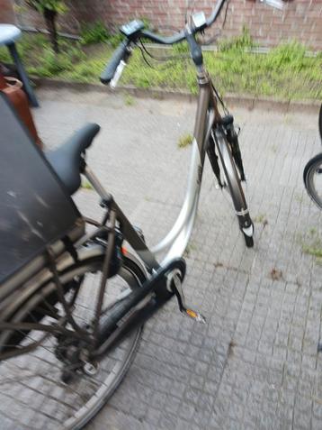 Elektrische fiets - Accu defect, voor de handige Harry beschikbaar voor biedingen