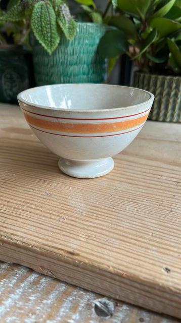 Brocante frans spoelkommetje beschikbaar voor biedingen