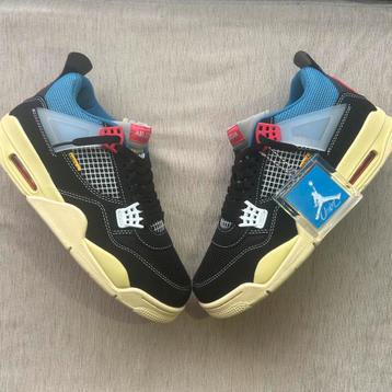 Air Jordan 4 Retro Union Off Noir beschikbaar voor biedingen