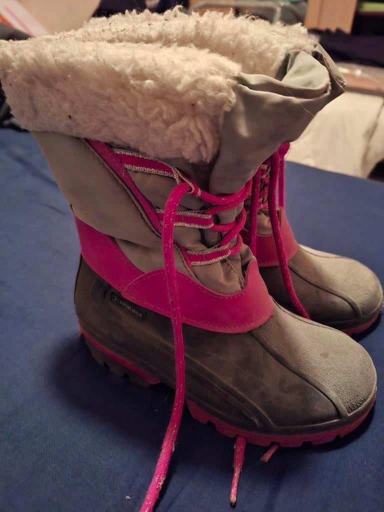 Snowboots maat 34 - Perfect voor de winter!, Gebruikt, Meisje, Ophalen of Verzenden, Laarzen