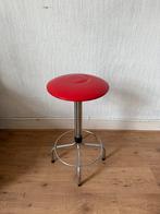 Art deco barkruk chroom rood leer, Huis en Inrichting, Barkrukken, Ophalen, Gebruikt, 60 tot 90 cm, Leer