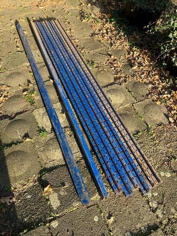 Stellingkast / rek staanders blauw beschikbaar voor biedingen