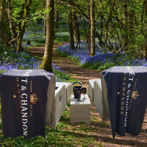 XXL Badlaken handdoek van MOËT & CHANDON, Huis en Inrichting, Badkamer | Badtextiel en Accessoires, Nieuw, Overige typen, Wit