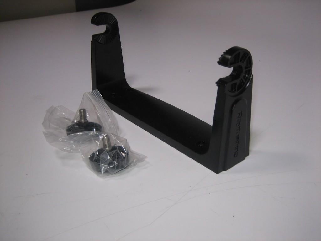 Raymarine Axiom 7 montagebeugel en montageknoppen nieuw, Ophalen, Nieuw