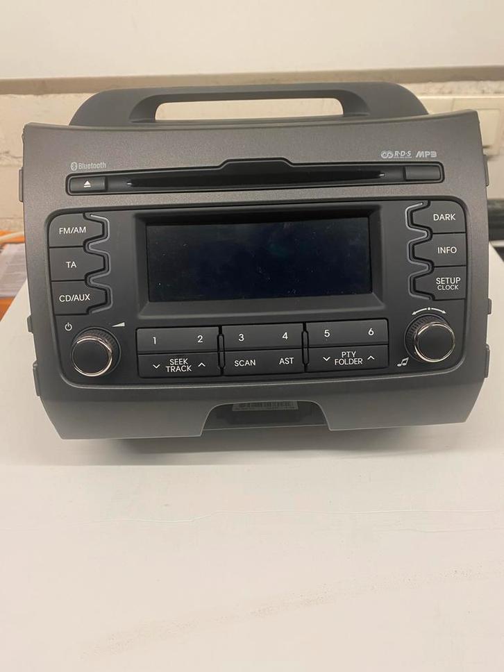 Kia Autoradio - Origineel, Auto diversen, Autoradio's, Zo goed als nieuw, Ophalen of Verzenden