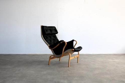 vintage armchair | fauteuil | Pernilla | Dux | Mathsson, Huis en Inrichting, Fauteuils, Gebruikt, Hout, Leer, 50 tot 75 cm, Minder dan 75 cm