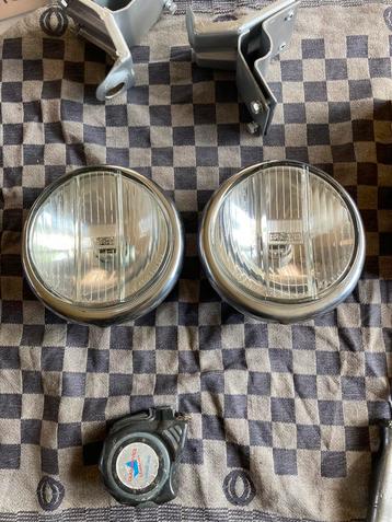 Oldtimer 2 Bosch Verstralers met knik glas diameter 15 cm  beschikbaar voor biedingen