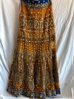 Bollywood lehenga met strass bewerkt, Ophalen of Verzenden, Zo goed als nieuw, Maat 38/40 (M), Overige typen
