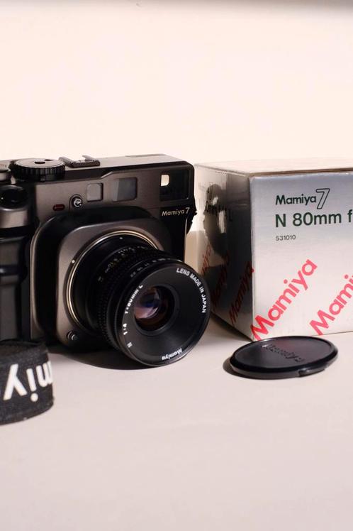 Mamiya 7 met 80mm F4 lens (6x7, medium format rangefinder), Audio, Tv en Foto, Fotocamera's Analoog, Zo goed als nieuw, Compact