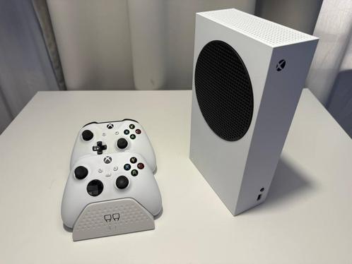 Xbox Series S + Accessories, Spelcomputers en Games, Spelcomputers | Xbox Series X en S, Gebruikt, Xbox Series S, Ophalen of Verzenden