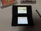 NINTENDO DS LITE met 12 games en cardridge met 21 games, Spelcomputers en Games, Spelcomputers | Nintendo DS, Met games, ., Zwart