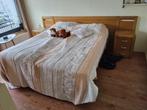 Bed meubel met nachtkastjes 2 persoons, Ophalen, Gebruikt, Bruin, Tweepersoons