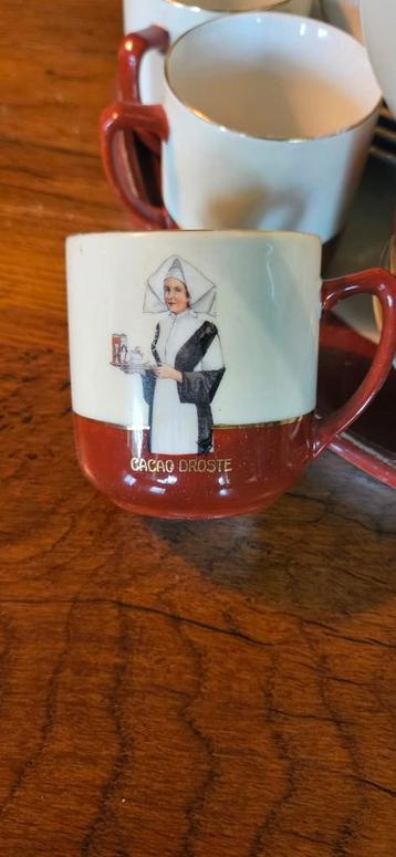 Droste servies beschikbaar voor biedingen