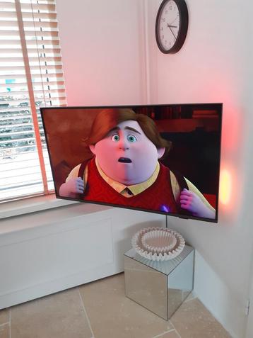 Philips smart tv The One 43inch 144hz Ambilight 2024 beschikbaar voor biedingen