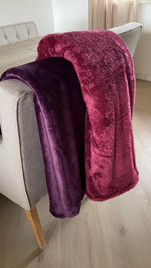 2 nieuwe dekens kleden plaids los of gezamenlijk, Huis en Inrichting, Woonaccessoires | Plaids en Woondekens, Ophalen of Verzenden