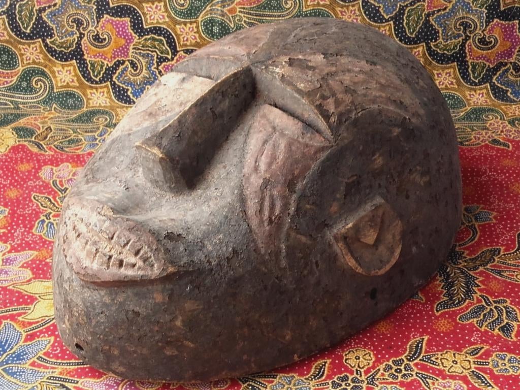 Mooi origineel antiek Igbo masker uit Nigeria voor meisjes., Ophalen of Verzenden