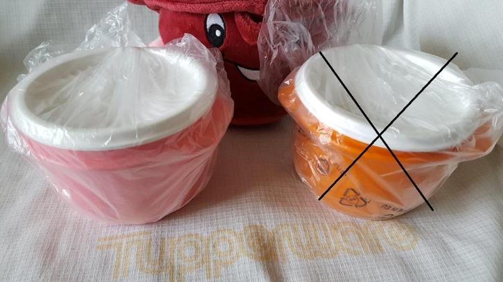 Tup. adv. 2: bakje met sterdeksel roze (2), Huis en Inrichting, Keuken | Tupperware, Zo goed als nieuw, Overige typen, Ophalen of Verzenden