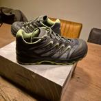 Lowa Larrox GTX  Maat 44 werkschoenen, Lowa, Zwart, Ophalen of Verzenden, Zo goed als nieuw
