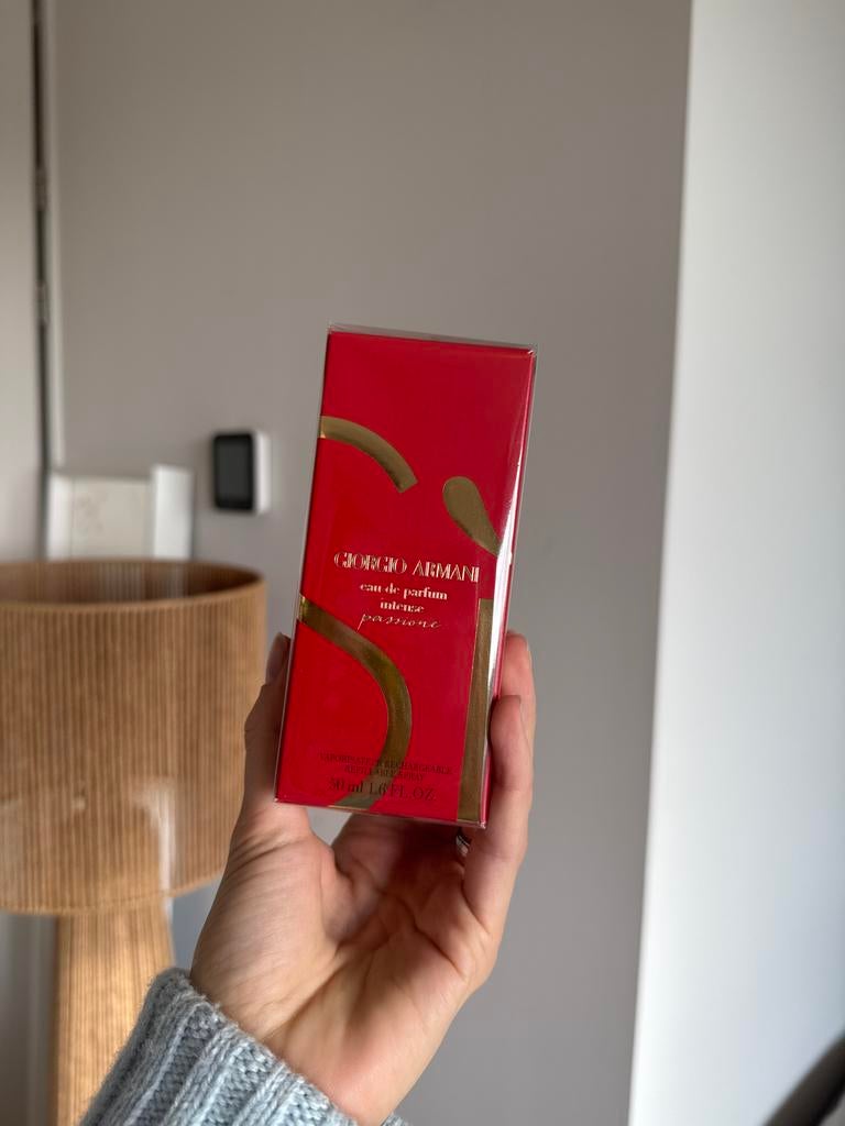 Giorgio Armani Sì Passione Intense Eau de Parfum 50ml, Ophalen of Verzenden, Nieuw