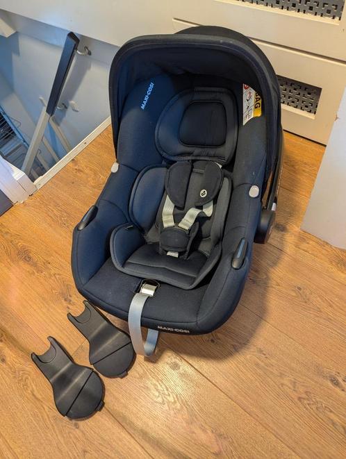 Maxi-Cosi Cabriofix i-Size baby Car Seat - Black, Kinderen en Baby's, Autostoeltjes, Gebruikt, Maxi-Cosi, 0 t/m 13 kg, Autogordel of Isofix
