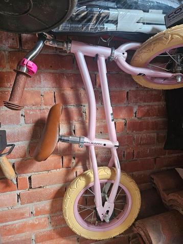pelikaan loopfiets nog geen 100 meter mee gelopen beschikbaar voor biedingen