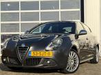 Alfa Romeo Giulietta 1.4 T Distinctive 170pk | Bi-xenon kopl, Voorwielaandrijving, Euro 5, Gebruikt, Zwart