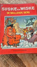 SUSKE EN WISKE DE BRULLENDE BERG, Eén stripboek, Ophalen of Verzenden, Zo goed als nieuw