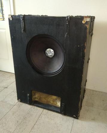 Vintage 100W speaker cabinet 15" USA