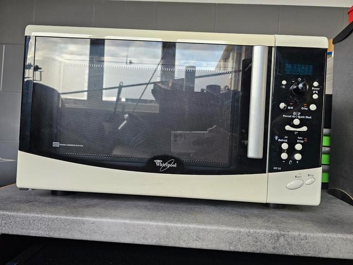 Whirlpool Combimagnetron, Witgoed en Apparatuur, Magnetrons, Gebruikt, Vrijstaand, Combimagnetron, 45 tot 60 cm, Grill, Hete lucht