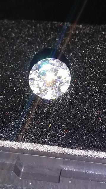 Moissanite Diamond 3EX 6,5mm/1ct beschikbaar voor biedingen