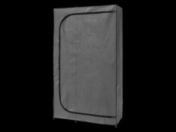 Kledingkast, stof beschikbaar voor biedingen