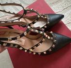 Valentino Garavani Rockstud Pumps - Maat 36,5, Kleding | Dames, Schoenen, Ophalen, Zo goed als nieuw, Zwart, Pumps