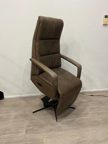 Hartog Sta Op Relaxfauteuil M Taupe Leer 3 Motoren Stervoet beschikbaar voor biedingen