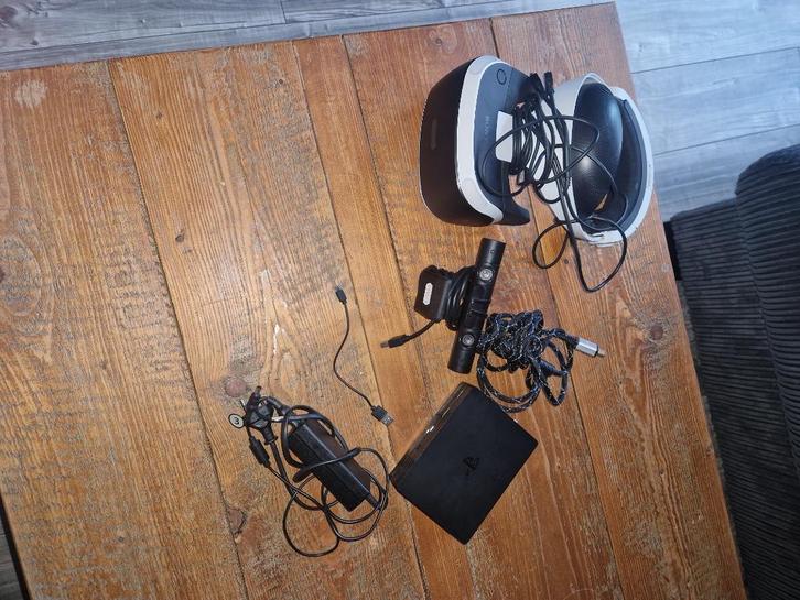 Playstation 4 vr bril compleet + extra HDMI kabel, Computers en Software, Overige Computers en Software, Zo goed als nieuw, Ophalen