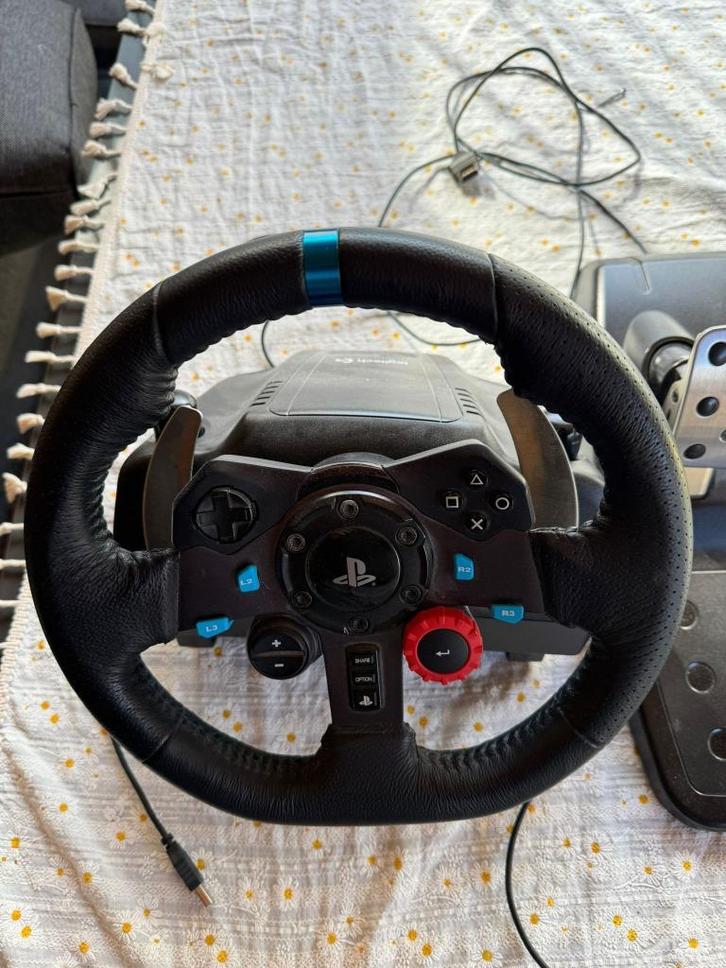 Logitech G29 Driving Force Racestuur (PS5-PS4-PC), Spelcomputers en Games, Spelcomputers | Sony PlayStation Consoles | Accessoires
