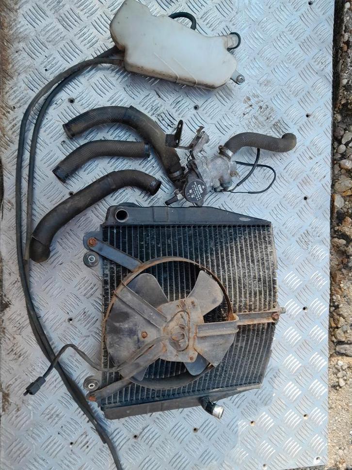Radiateur Suzuki GSXR750 (1992-1995), Motoren, Onderdelen | Suzuki, Gebruikt, Ophalen of Verzenden